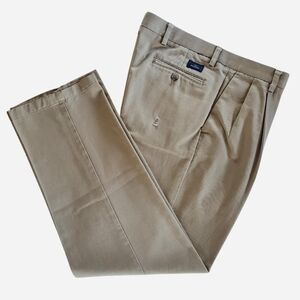 Dockers Men's Khaki Chinos